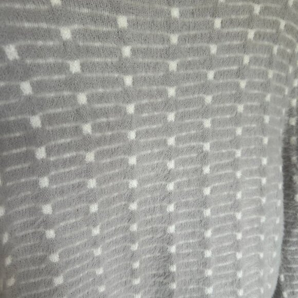 Love Scarlett Super Soft Sweater Gray White Geometric Pattern Womens Size Small - Picture 6 of 9